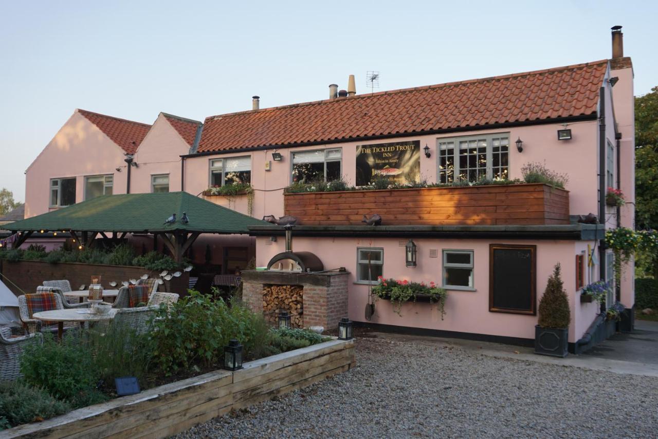 The Tickled Trout Inn Bilton-In-Ainsty York Exterior foto